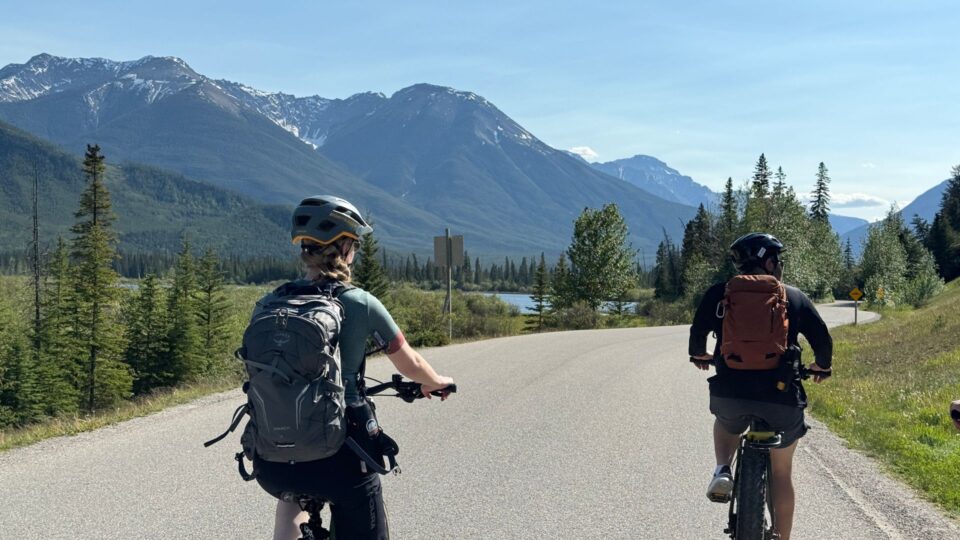 Bow Valley Parkway Cycle from the Juniper Hotel