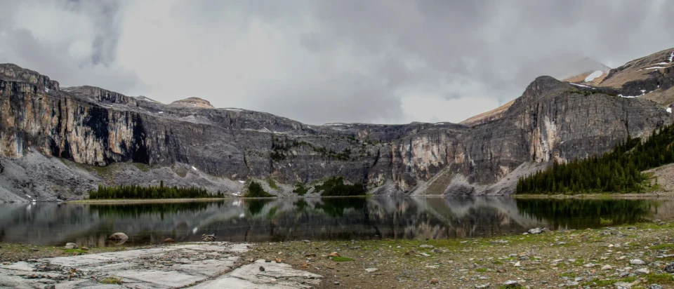 The route up to Rockbound Lake