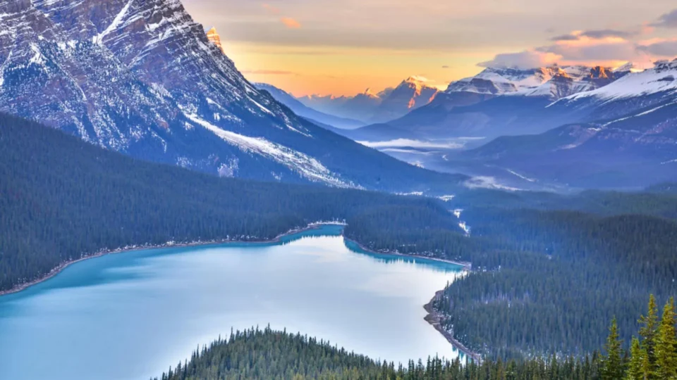 Hiking up to Bow Valley Summit