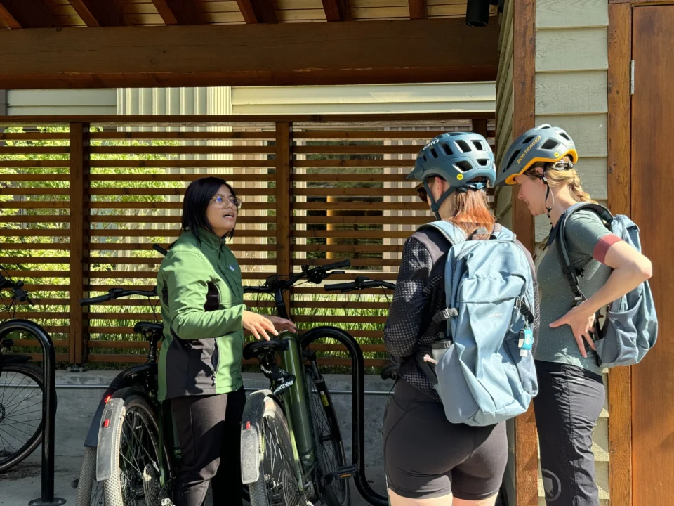 Renting complimentary e-bikes from the Juniper