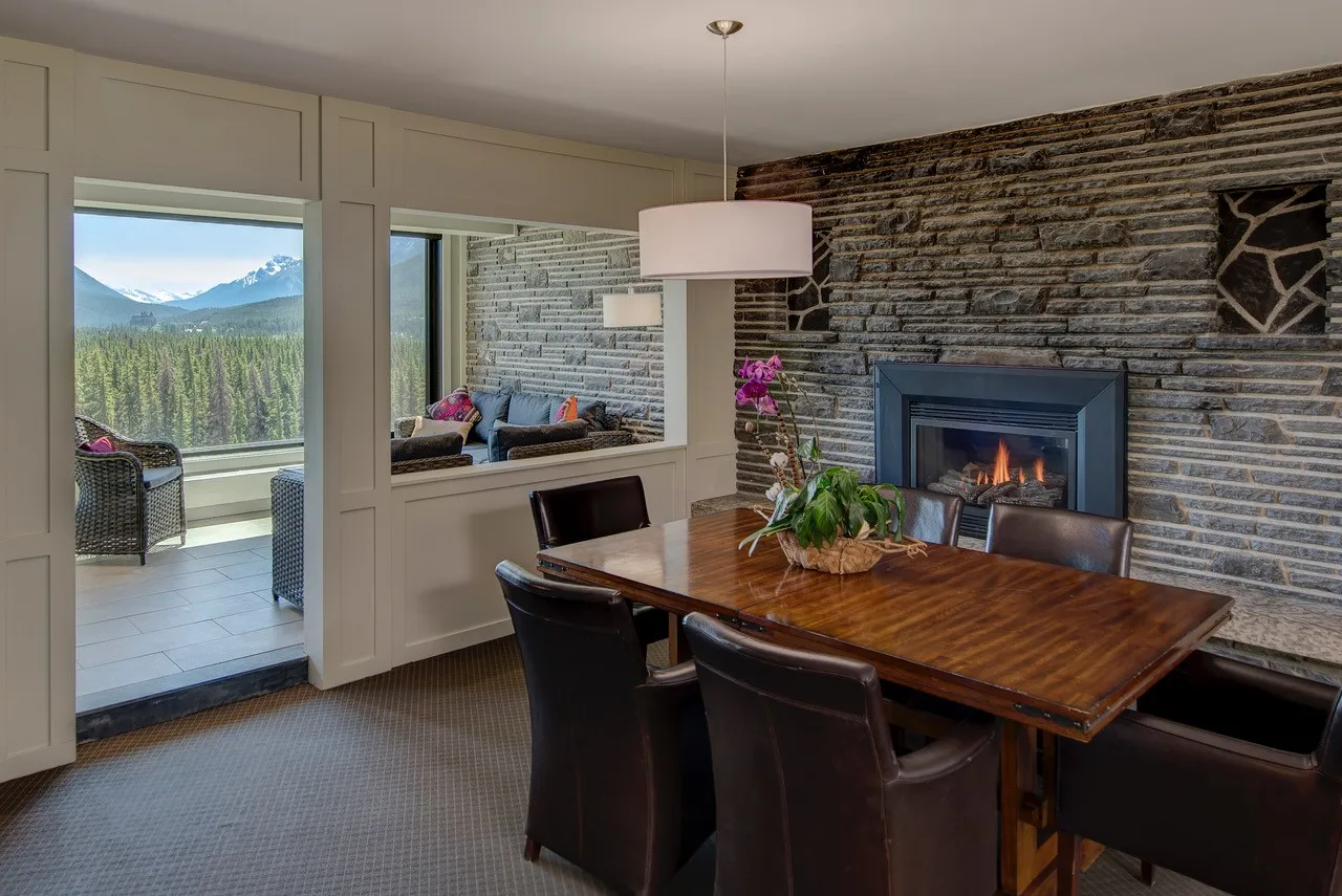 The dining area of the 3-bedroom suite