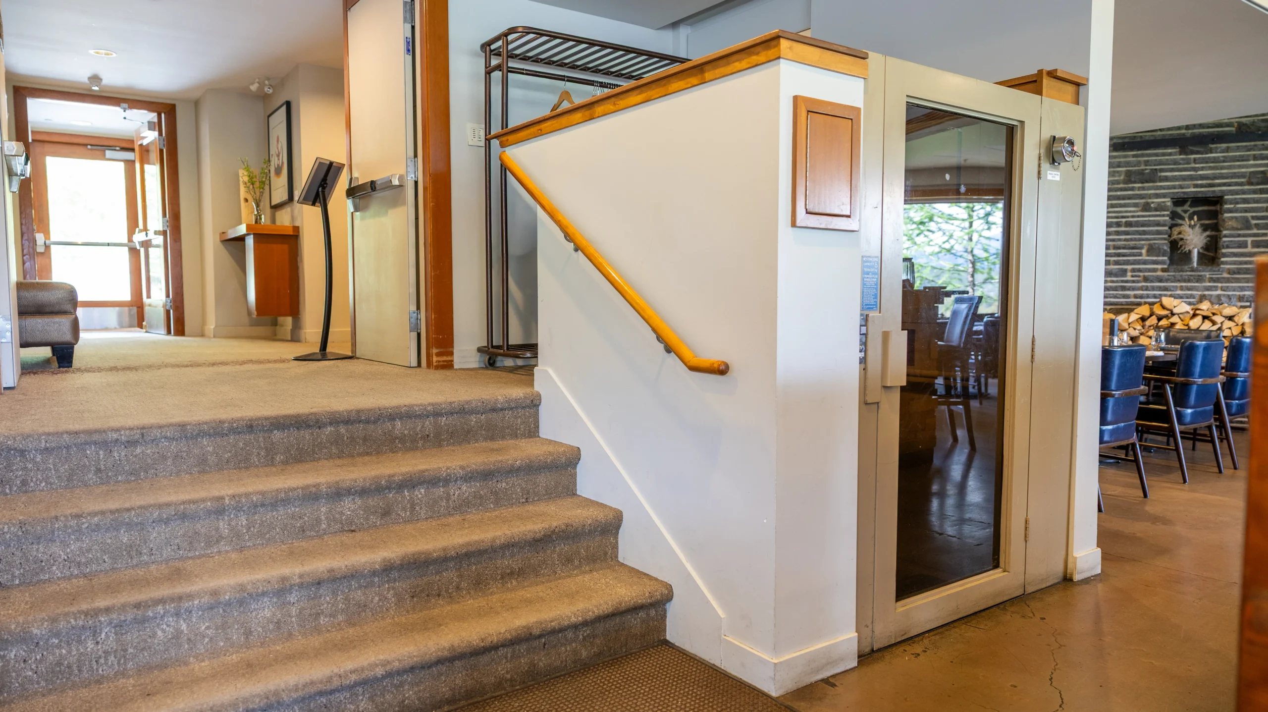 Vertical Platform Elevator